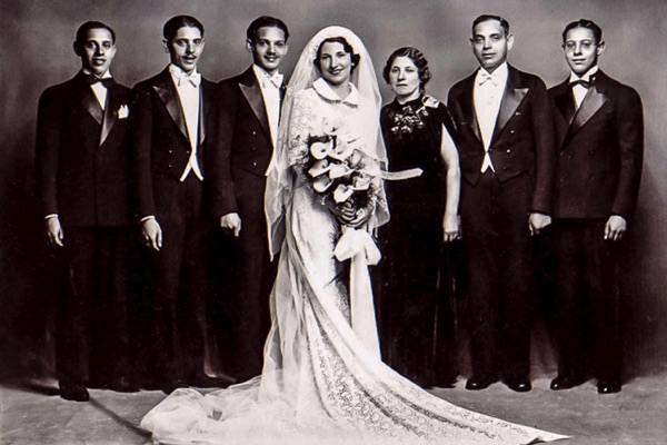 Jack, Abe, Nat, Bea, Tunya, Isidore & Manny Kaufman