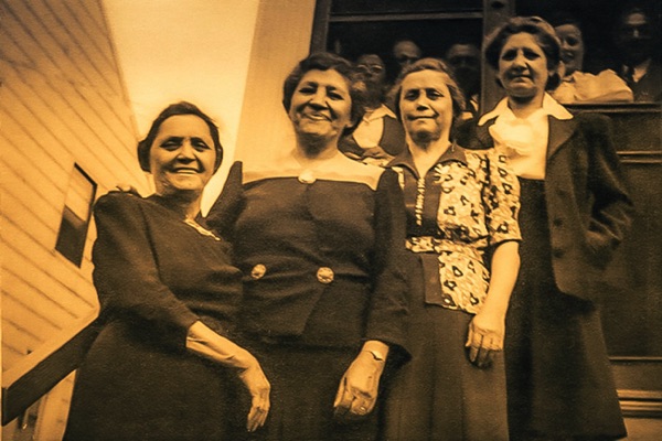 The Spivack Sisters, SFC gathering, location unknown, 1940s.