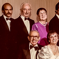 (standing) Stan Julie Esther Alan Michele Annette Stu (seated) Manny Shirley Sue Hy 112184 Alan Michele Wedding