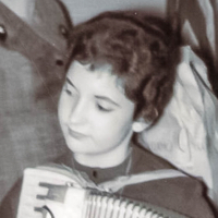 Karen 120857 accordian Family Circle Meeting